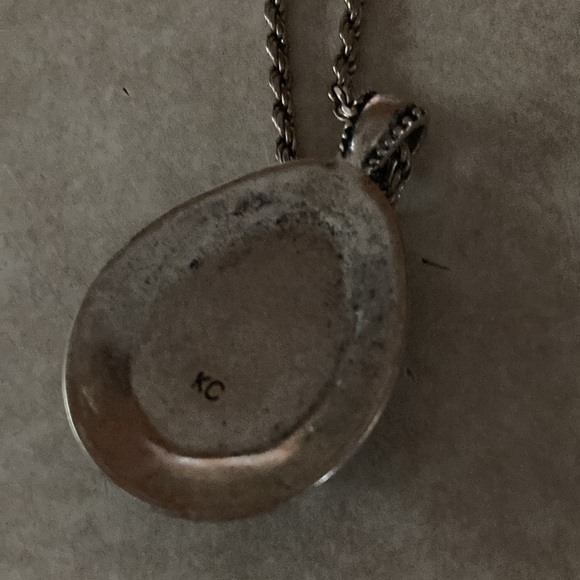 Green stone necklace - Picture 4 of 5